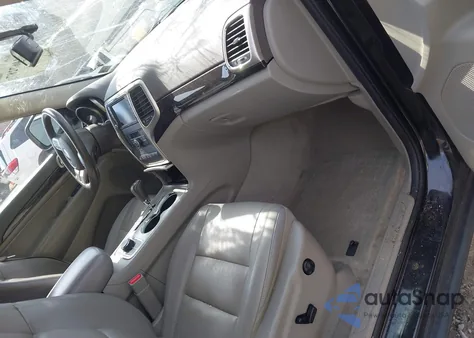 2013 Jeep Grand Cherokee Laredo z USA, uszkodzony, nr VIN 1C4RJFAT0DC592066